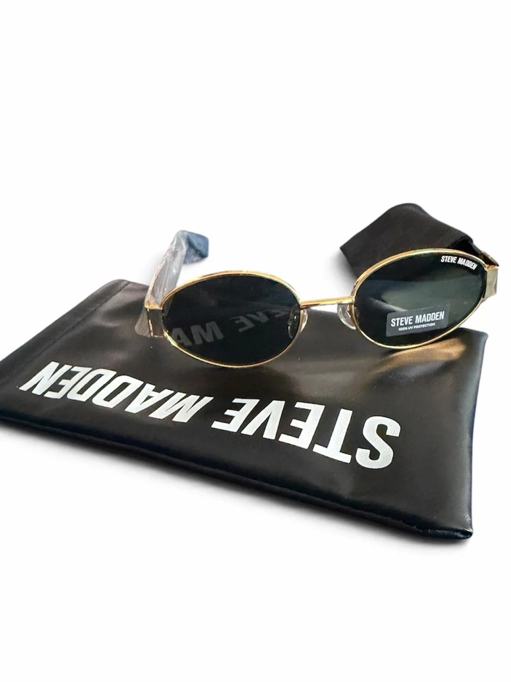 NWT Steve Madden Gold Frame Black Lens Oval Sunglasses